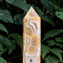 Load image into Gallery viewer, Beautiful natural agate tower with incredible banding
